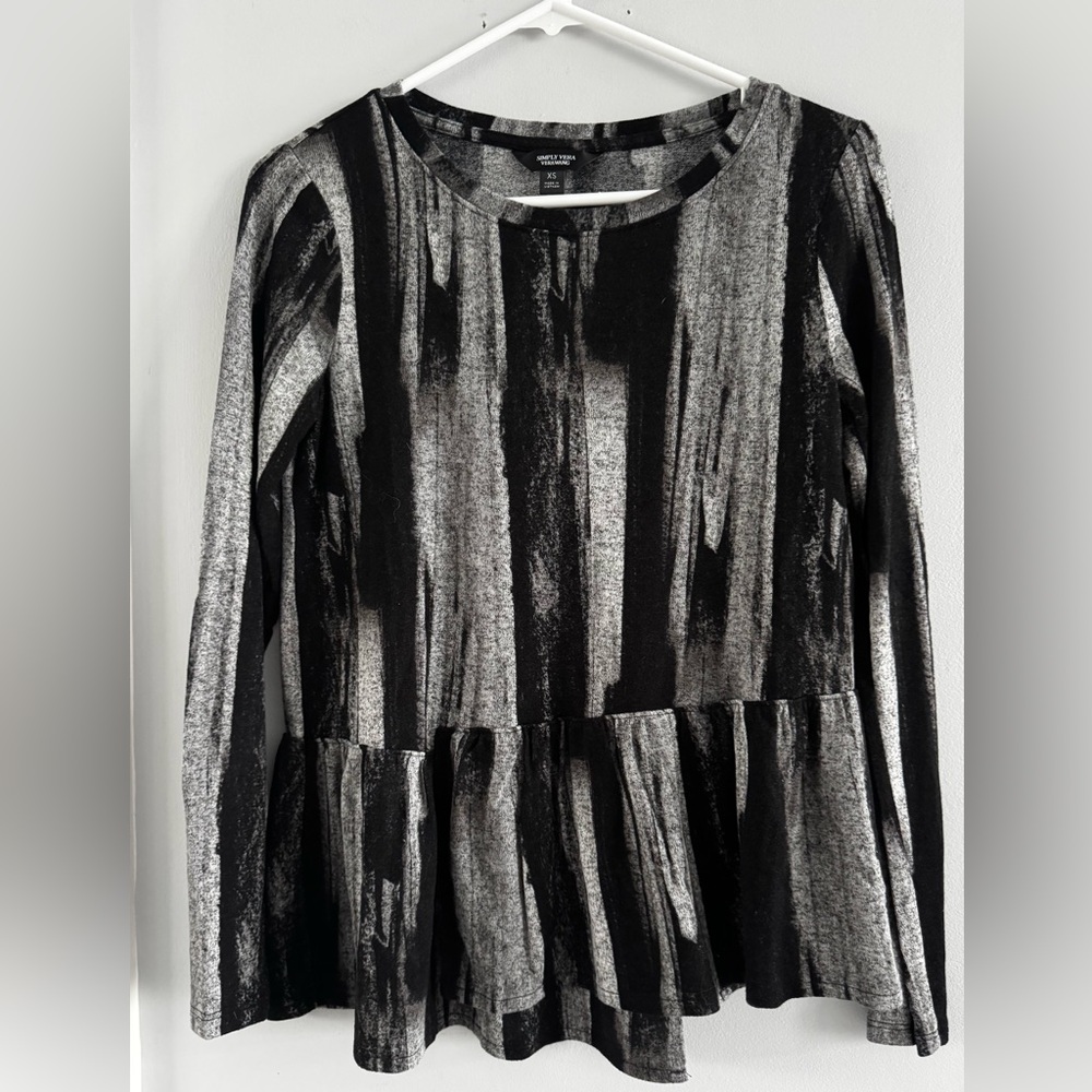 Simply Vera Vera Wang XS Black and Gray Abstract Peplum Top Stretch